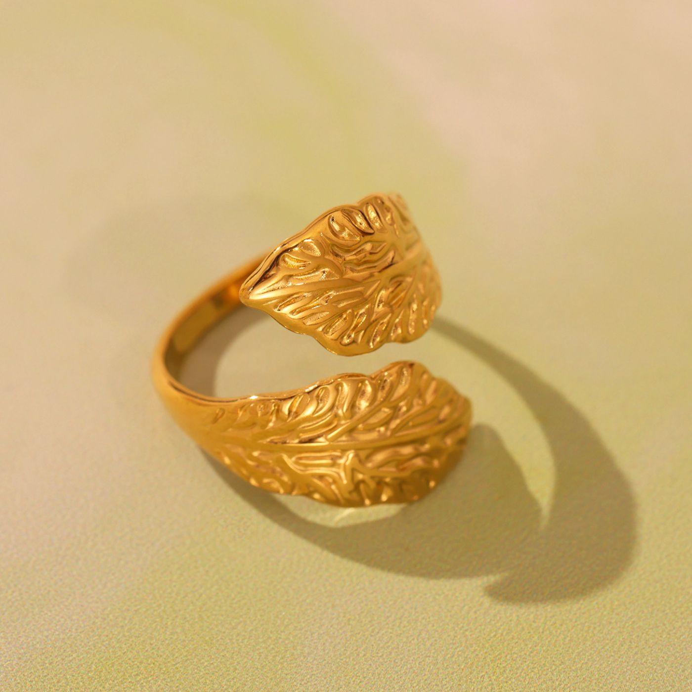 Bague Ouverte Feuille Géométrique Dorée