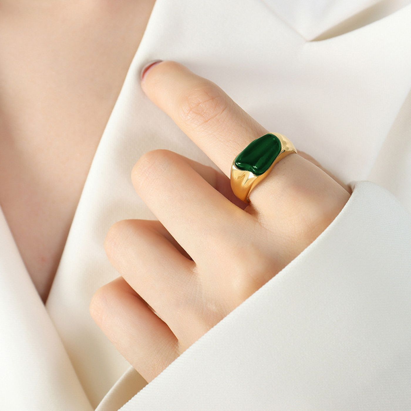 Bague Vintage Résine Vert Émeraude